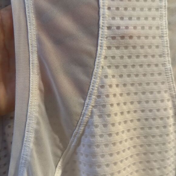 Cute semi sheer work out tank top - Picture 6 of 7